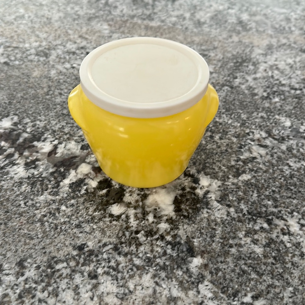 Glasbake McKee honey whip jar pot with lid - yellow